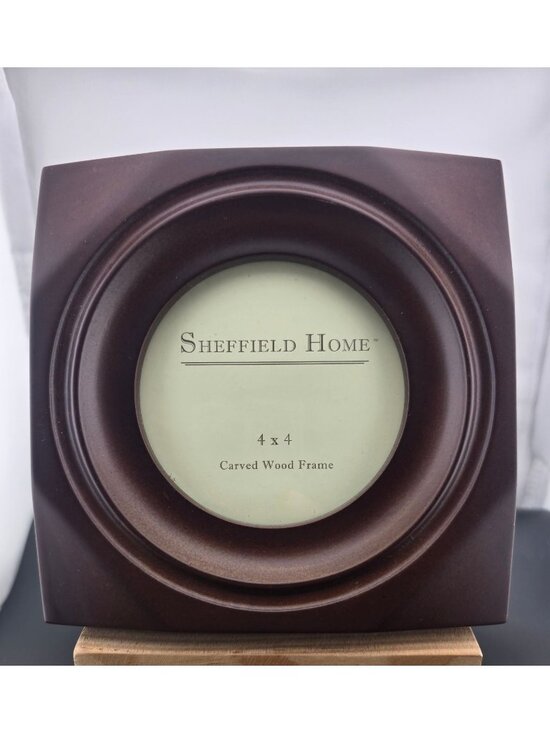 Sheffield Home Other - Sheffield Home 4x4 Carved Wood Frame With Round Insert